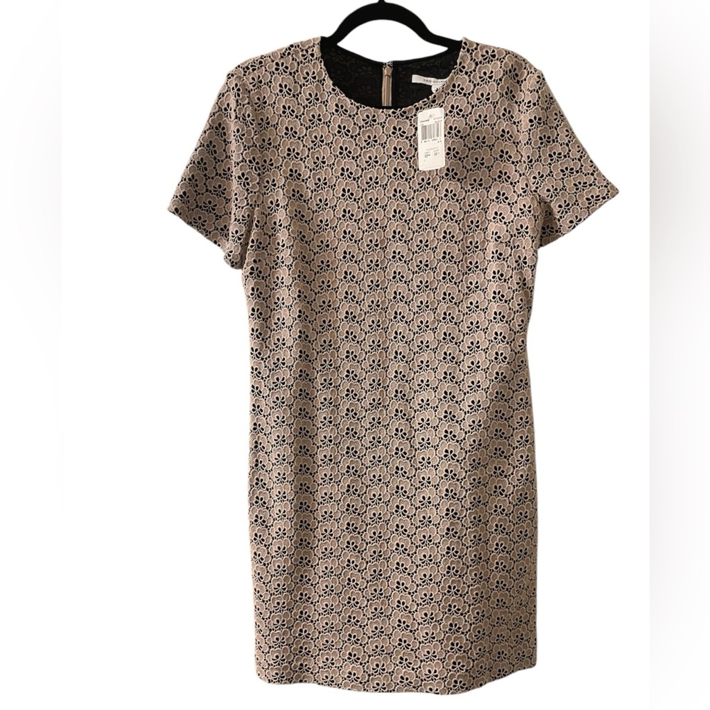Diane von Furstenberg Short Sleeve Lace Mini Dress size 12 NWT No Belt